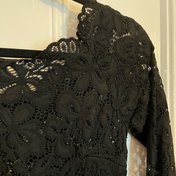 Elegant Lace Off Shoulder Dress - Picture 6 of 12